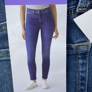 Calvin Klein Women's 4/27 High Rise Skinny Storm Blue Denim H0968